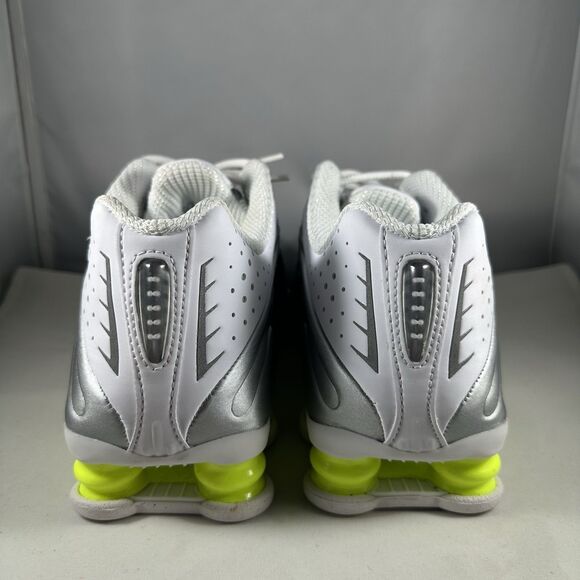 NEW Nike Shox R4 Shoes White Metallic Silver Volt AR3565-102 Women's Size 9 - Picture 5 of 9
